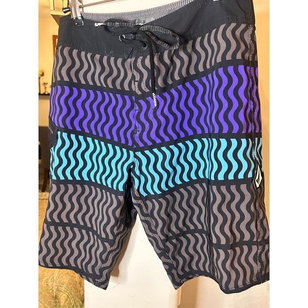 Volcom Mod-Tech Men's Board Shorts with Cinch Fly 28 💸BOGO🎉